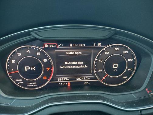 Florett Silver Metallic 2018 Audi Q5 2.0T Tech Premium