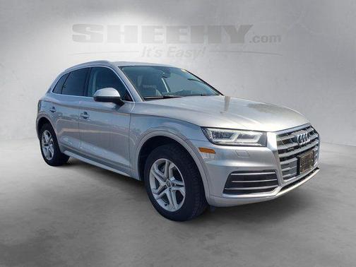 Florett Silver Metallic 2018 Audi Q5 2.0T Tech Premium