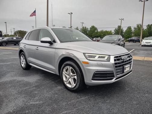 Florett Silver Metallic 2018 Audi Q5 2.0T Tech Premium