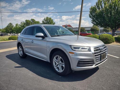 Florett Silver Metallic 2018 Audi Q5 2.0T Tech Premium