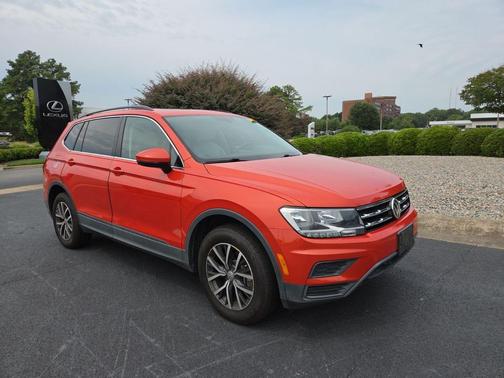 Habanero Orange Metallic 2019 Volkswagen Tiguan 2.0T SE 4MOTION