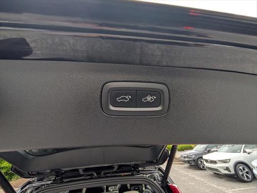 2022 Volvo XC90 Recharge Plug-In Hybrid T8 R-Design 7 Passenger