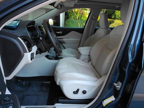 Blue Shade Pearlcoat 2019 Jeep Cherokee Limited
