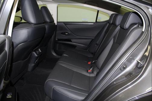 2025 Lexus ES 350 Base