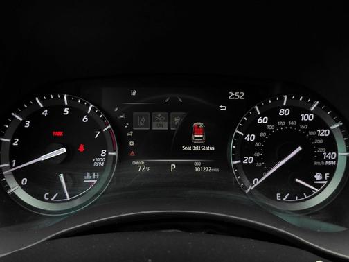 Magnetic Gray Metallic 2021 Toyota Highlander XLE