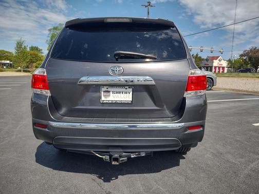 2013 Toyota Highlander SE