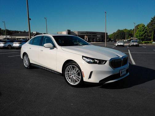 Alpine White 2024 BMW 530 xDrive
