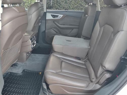 2019 Audi Q7 55 Prestige