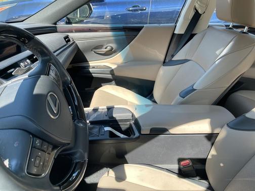 2020 Lexus ES 350 Base