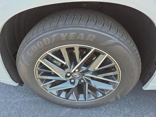 Pearl 2025 Lexus TX 350 Premium