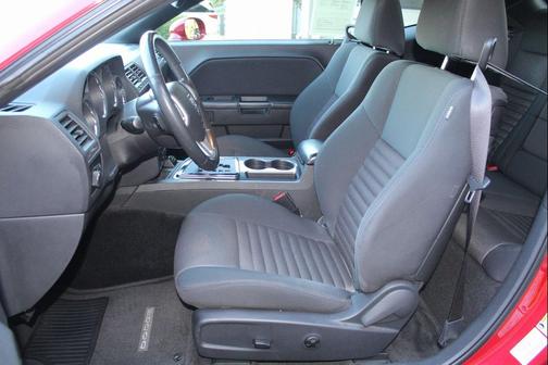 2013 Dodge Challenger SXT