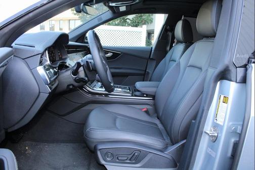 2024 Audi Q8 55 Premium Plus