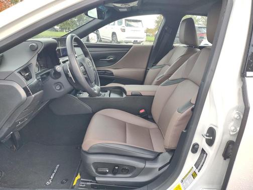 2025 Lexus ES 350 Base