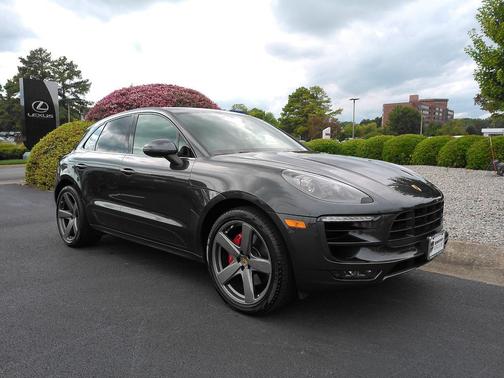 Volcano Grey Metallic 2018 Porsche Macan Macan GTS