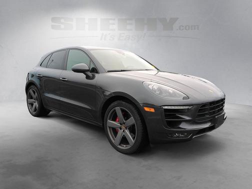 Volcano Grey Metallic 2018 Porsche Macan Macan GTS