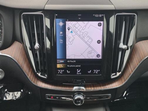 Onyx Black Metallic 2021 Volvo XC60 T6 Momentum
