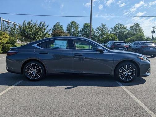 2025 Lexus ES 300h Base
