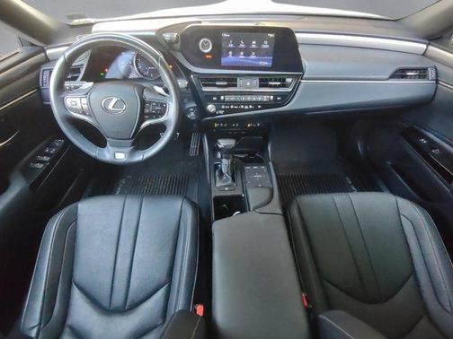 Iridium 2022 Lexus ES 350 F Sport