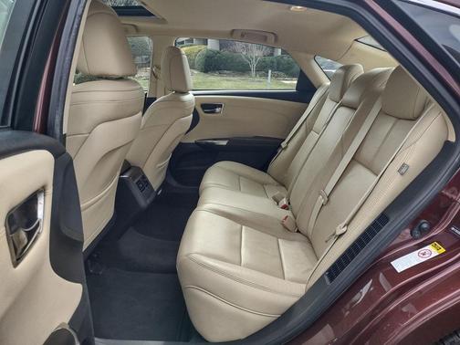 2013 Toyota Avalon Hybrid XLE Premium