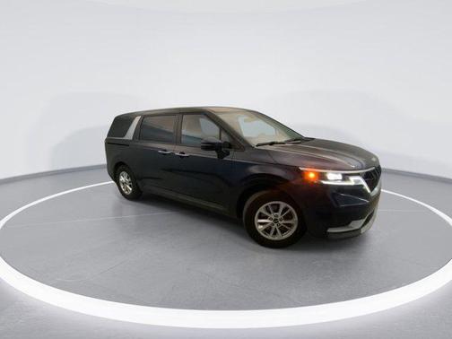 2022 Kia Carnival LXS
