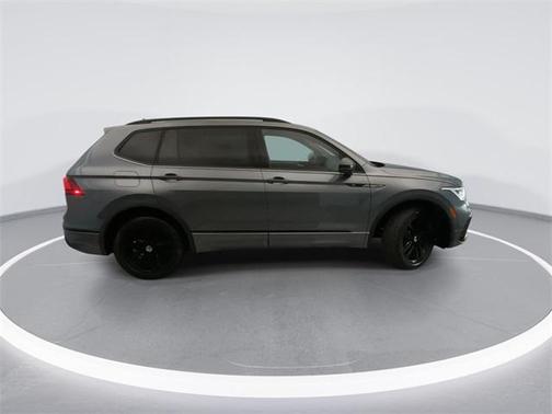 2022 Volkswagen Tiguan 2.0T SE R-Line Black 4MOTION