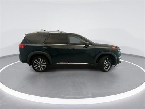 2022 Nissan Pathfinder Platinum 4WD