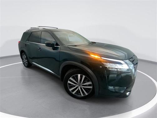 2022 Nissan Pathfinder Platinum 4WD