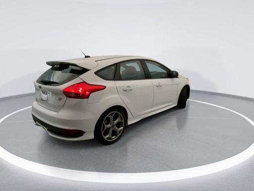 2017 Ford Focus ST ST