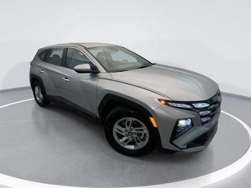 Shimmering Silver 2026 Hyundai TUCSON SE