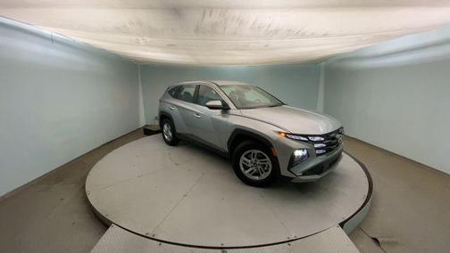 Shimmering Silver 2026 Hyundai TUCSON SE
