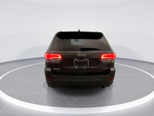 Granite Crystal Metallic Clearcoat 2021 Jeep Grand Cherokee Laredo
