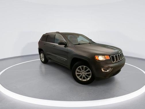 Granite Crystal Metallic Clearcoat 2021 Jeep Grand Cherokee Laredo