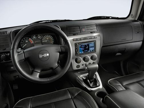 2010 Hummer H3T Luxury Edition