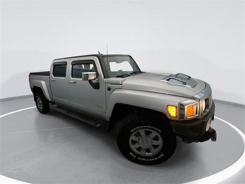 2010 Hummer H3T Luxury Edition
