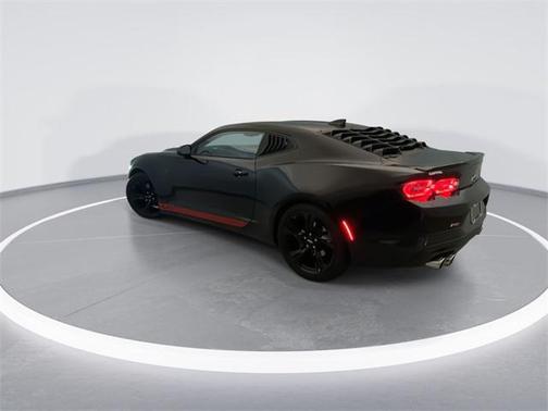 2021 Chevrolet Camaro RWD Coupe LT1