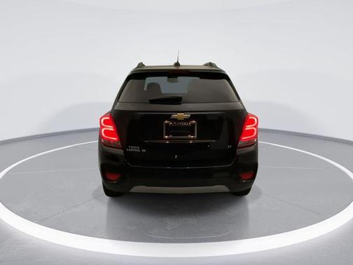 Mosaic Black Metallic 2019 Chevrolet Trax LT