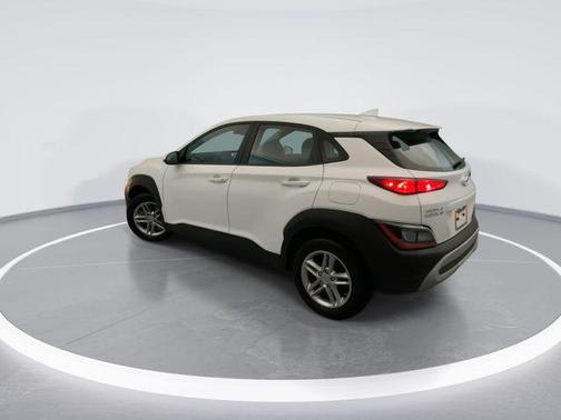 Lunar White 2023 Hyundai KONA SE