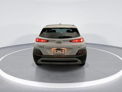 Lunar White 2023 Hyundai KONA SE