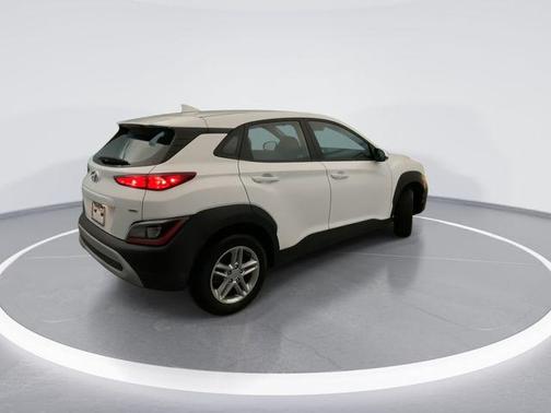 Lunar White 2023 Hyundai KONA SE
