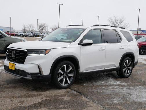 2023 Honda Pilot Touring 8-Passenger