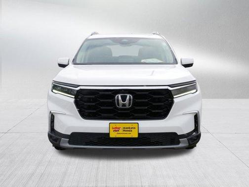 2023 Honda Pilot Touring 8-Passenger