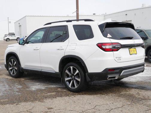 2023 Honda Pilot Touring 8-Passenger