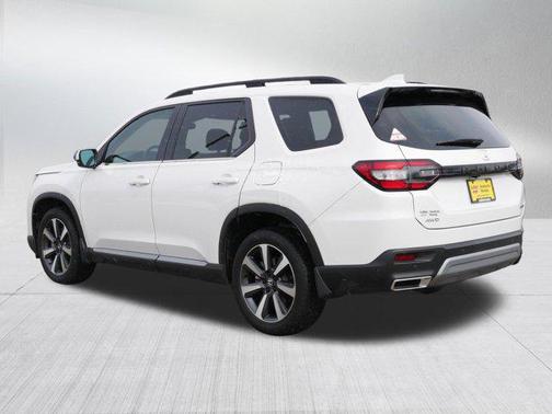 2023 Honda Pilot Touring 8-Passenger