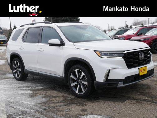 2023 Honda Pilot Touring 8-Passenger