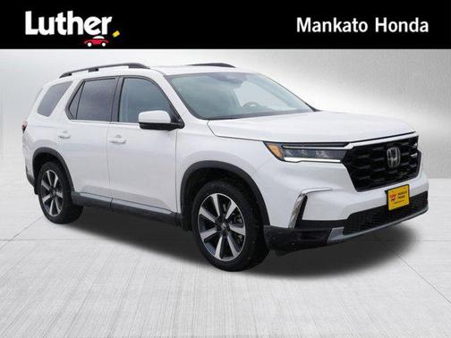 2023 Honda Pilot Touring 8-Passenger