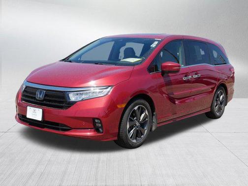 Radiant Red Metallic II 2022 Honda Odyssey Elite