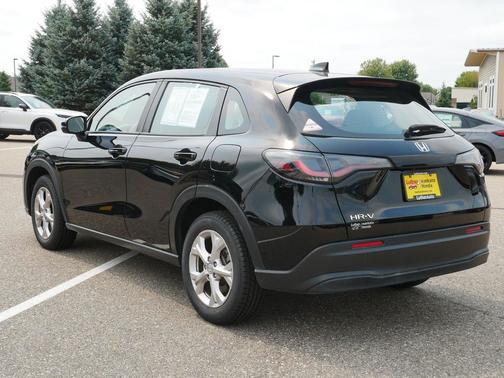Crystal Black Pearl 2025 Honda HR-V LX