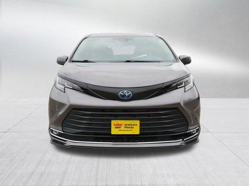 Predawn Gray Mica 2021 Toyota Sienna XLE 7 Passenger