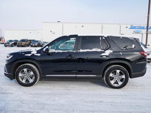 2023 Honda Pilot AWD EX-L 8 Passenger