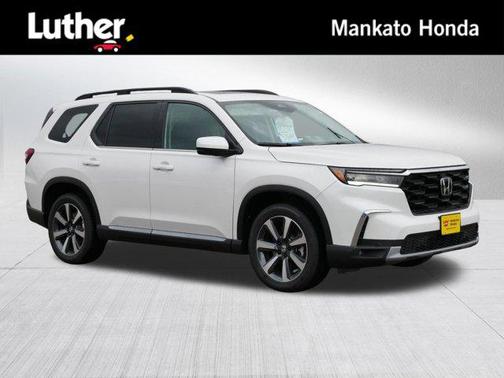 2025 Honda Pilot Touring 8-Passenger